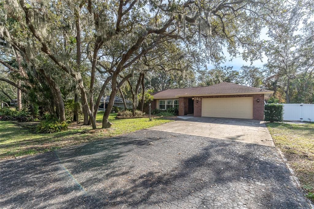 For Sale: $965,000 (4 beds, 2 baths, 2389 Square Feet)