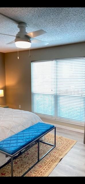 Active With Contract: $249,900 (2 beds, 1 baths, 915 Square Feet)