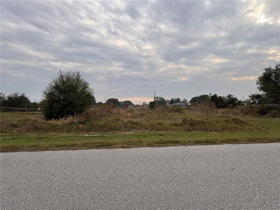 En Venta: $35,000 (0.40 acres)