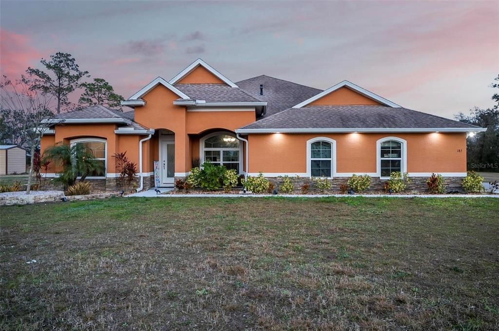 For Sale: $1,100,000 (4 beds, 2 baths, 2362 Square Feet)