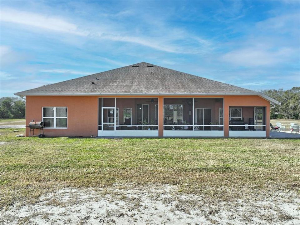 For Sale: $1,100,000 (4 beds, 2 baths, 2362 Square Feet)