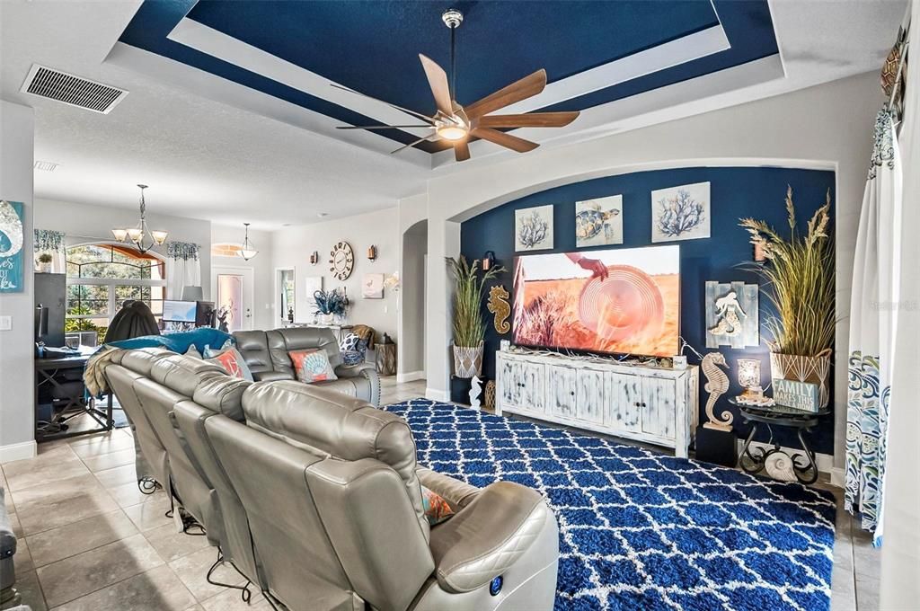 For Sale: $1,100,000 (4 beds, 2 baths, 2362 Square Feet)