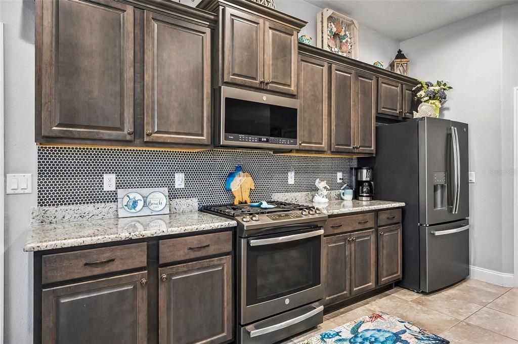 For Sale: $1,100,000 (4 beds, 2 baths, 2362 Square Feet)