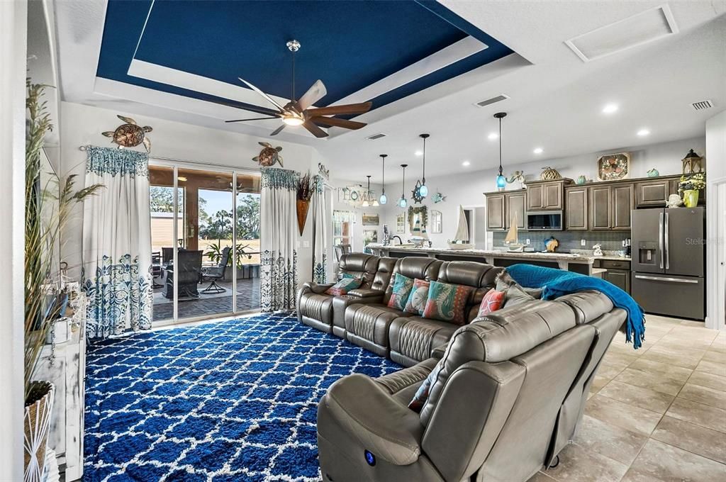 For Sale: $1,100,000 (4 beds, 2 baths, 2362 Square Feet)