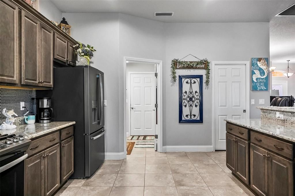 For Sale: $1,100,000 (4 beds, 2 baths, 2362 Square Feet)