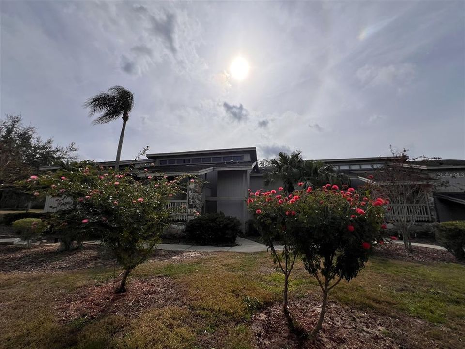 For Sale: $107,800 (1 beds, 1 baths, 974 Square Feet)