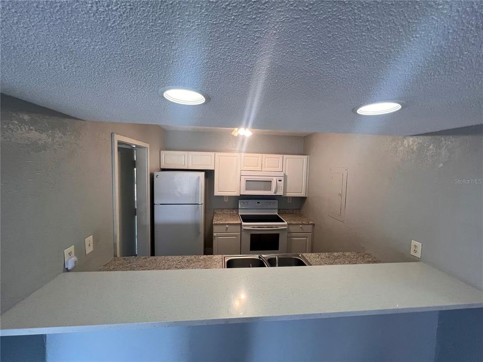 For Sale: $107,800 (1 beds, 1 baths, 974 Square Feet)
