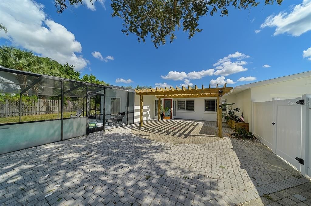 Недавно арендовано: $2,500 (2 спален, 1 ванн, 991 Квадратных фут)