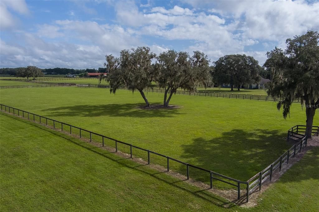 For Sale: $1,650,000 (20.09 acres)