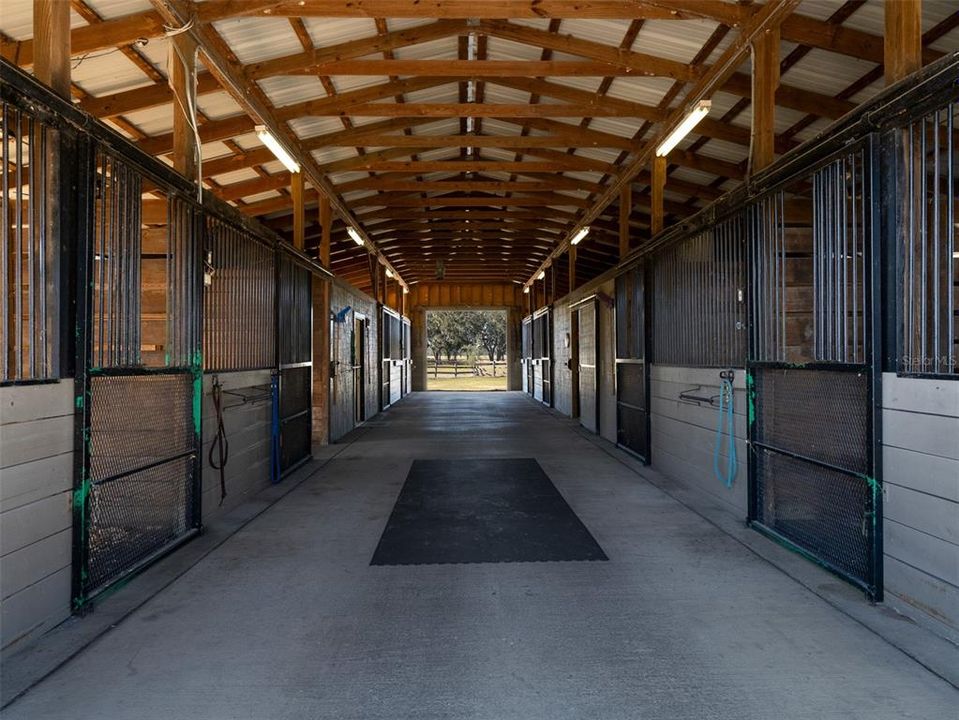 For Sale: $1,650,000 (20.09 acres)