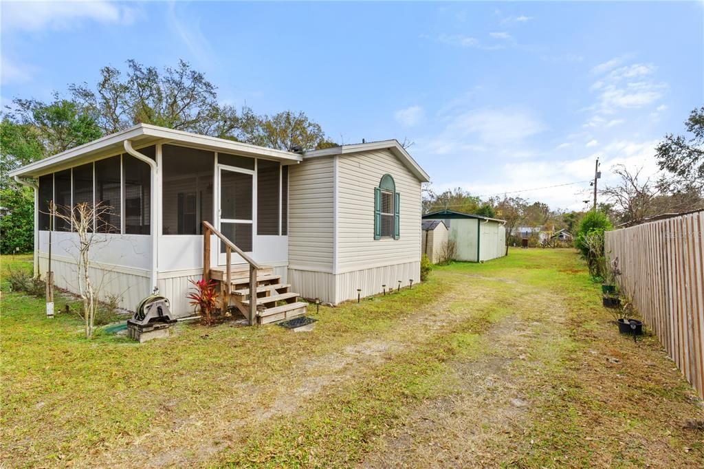 Vendido Recientemente: $130,000 (2 camas, 2 baños, 960 Pies cuadrados)