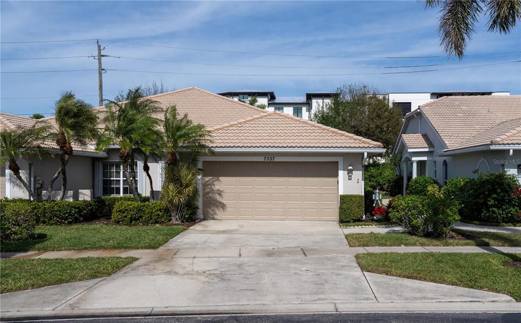 Recently Sold: $380,000 (3 beds, 2 baths, 1721 Square Feet)