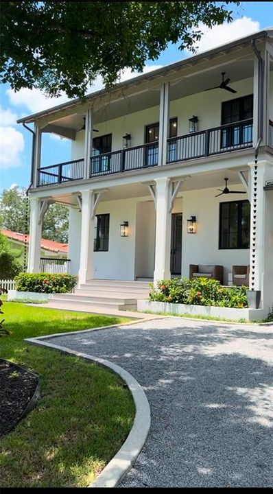 最近售出: $4,500,000 (5 贝兹, 6 浴室, 5793 平方英尺)