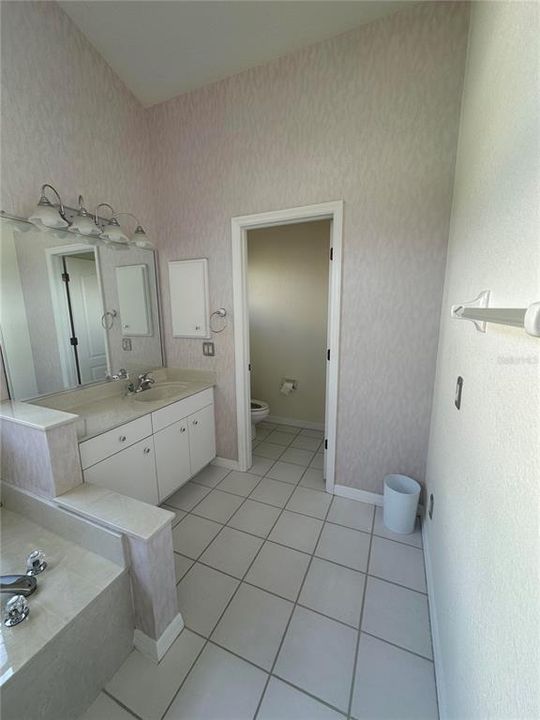 For Rent: $5,000 (2 beds, 2 baths, 2012 Square Feet)