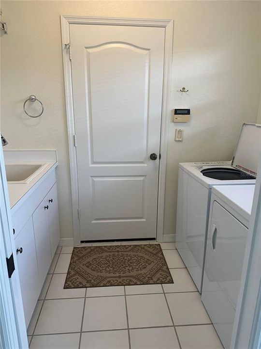 For Rent: $5,000 (2 beds, 2 baths, 2012 Square Feet)