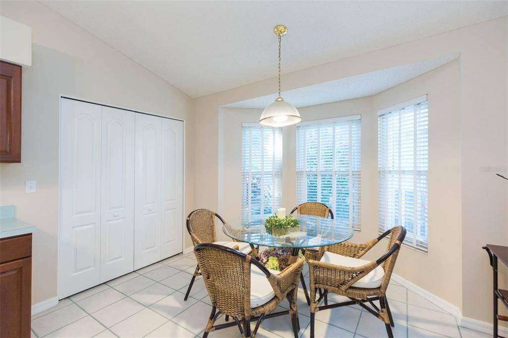 待售: $329,900 (2 贝兹, 2 浴室, 1855 平方英尺)