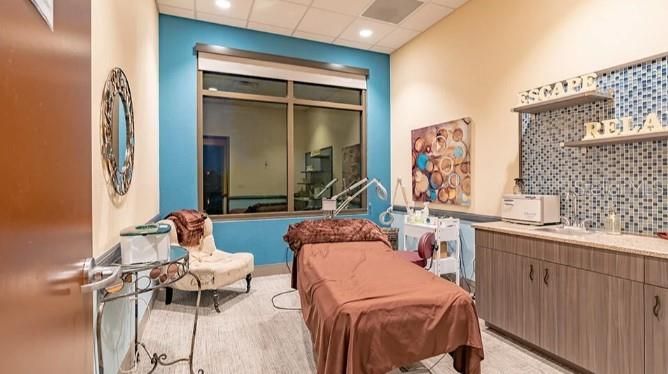 待售: $329,900 (2 贝兹, 2 浴室, 1855 平方英尺)