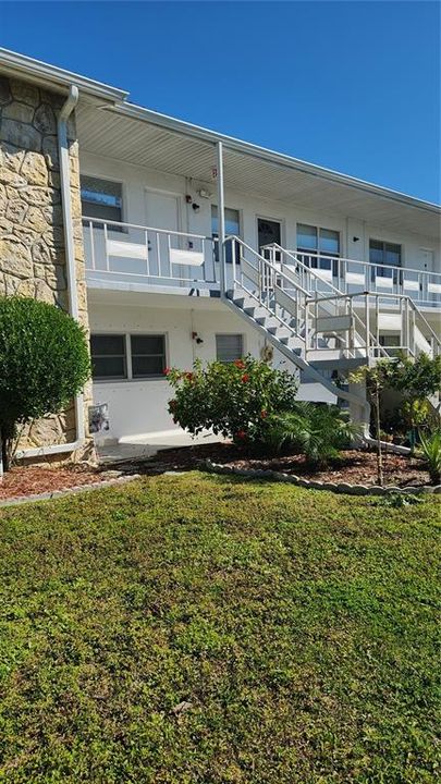 For Sale: $69,000 (2 beds, 1 baths, 870 Square Feet)