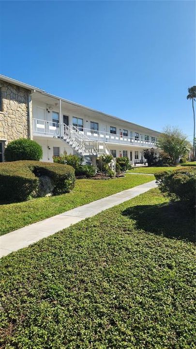 For Sale: $69,000 (2 beds, 1 baths, 870 Square Feet)