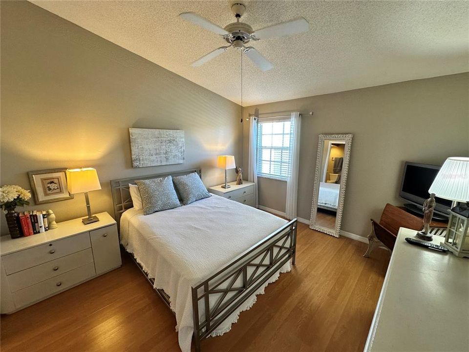 For Rent: $5,000 (2 beds, 2 baths, 1368 Square Feet)