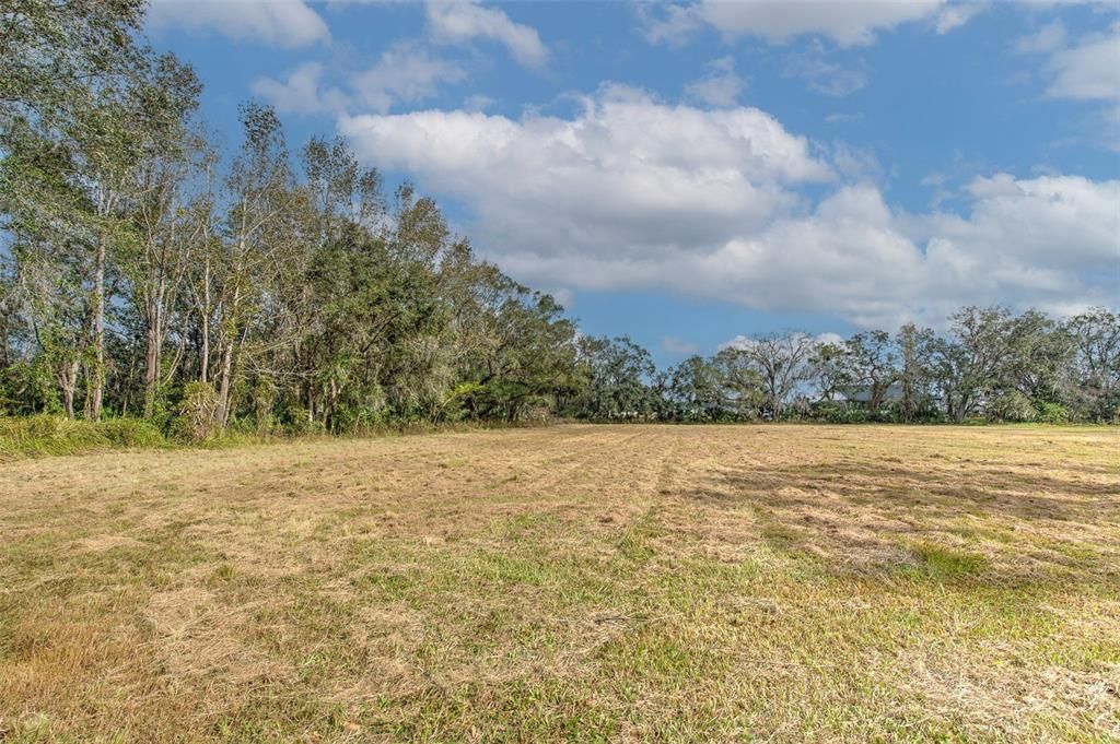 Vendido Recientemente: $140,000 (1.36 acres)