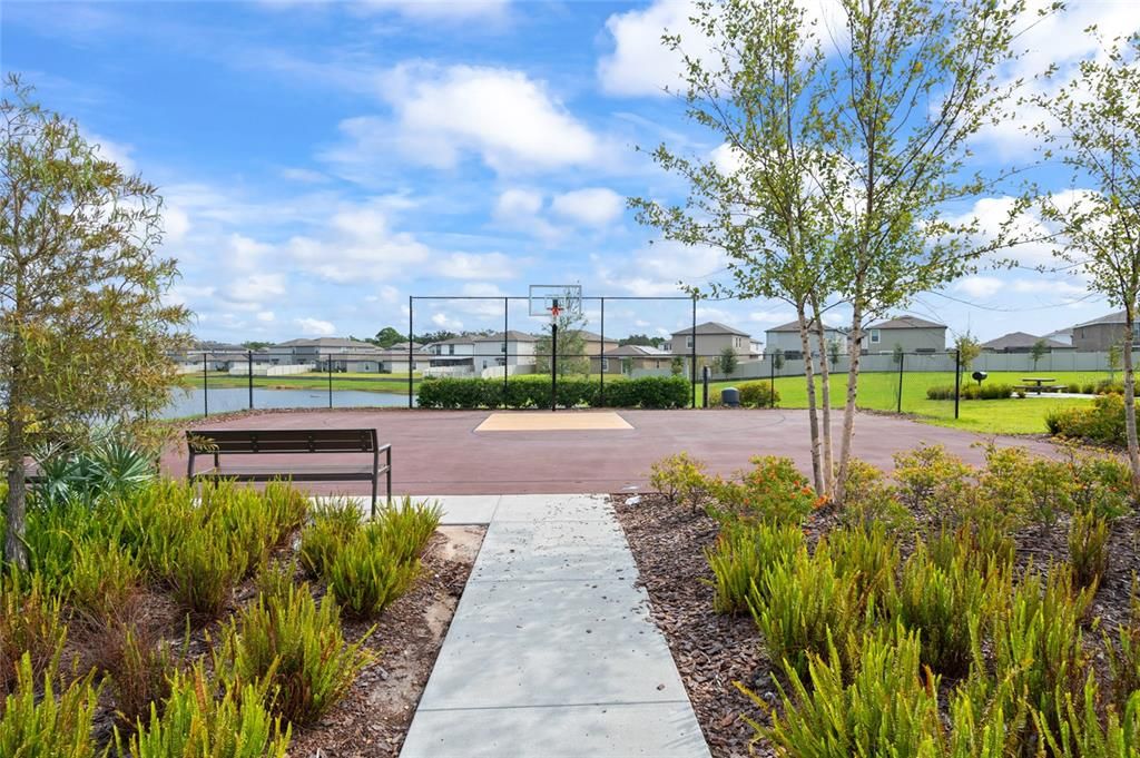 Active With Contract: $275,000 (3 beds, 2 baths, 1672 Square Feet)