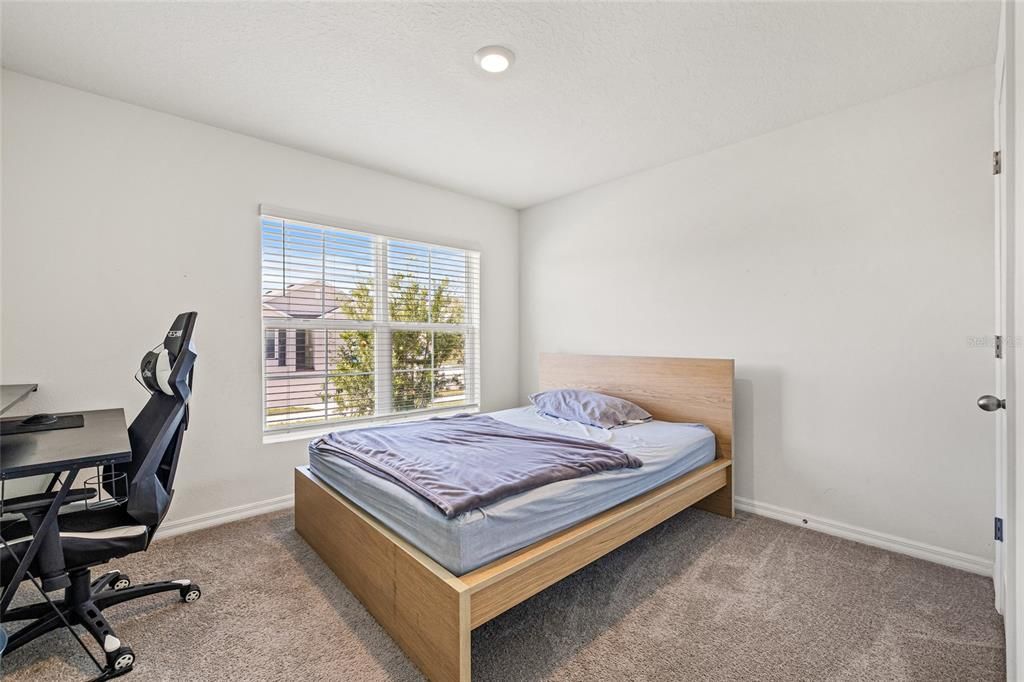 Active With Contract: $275,000 (3 beds, 2 baths, 1672 Square Feet)