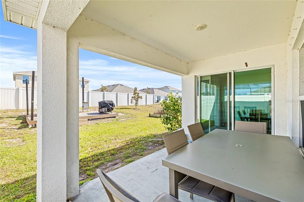 Active With Contract: $275,000 (3 beds, 2 baths, 1672 Square Feet)