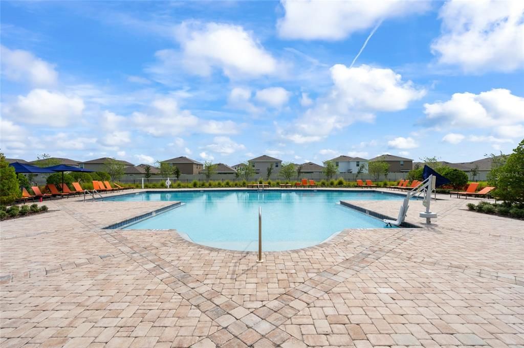 Active With Contract: $275,000 (3 beds, 2 baths, 1672 Square Feet)