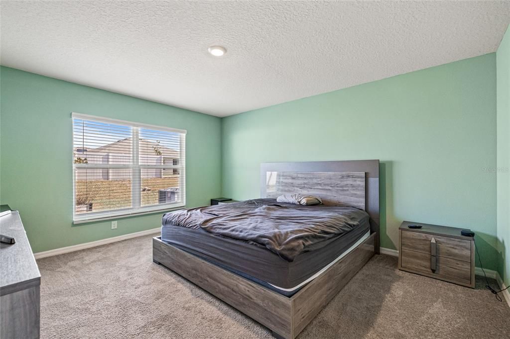 Active With Contract: $275,000 (3 beds, 2 baths, 1672 Square Feet)