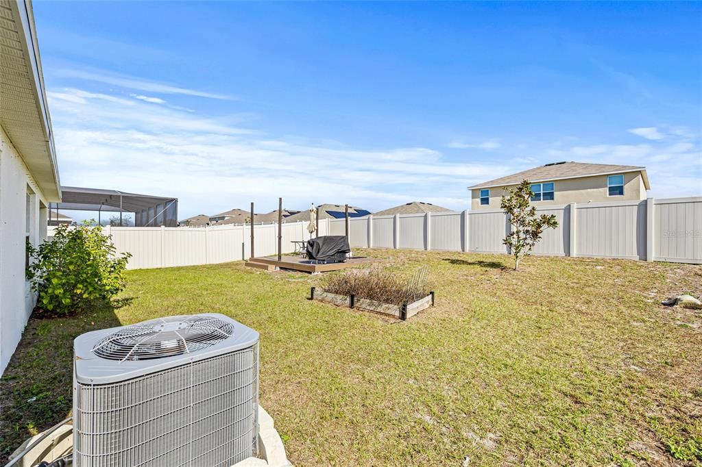 Active With Contract: $275,000 (3 beds, 2 baths, 1672 Square Feet)