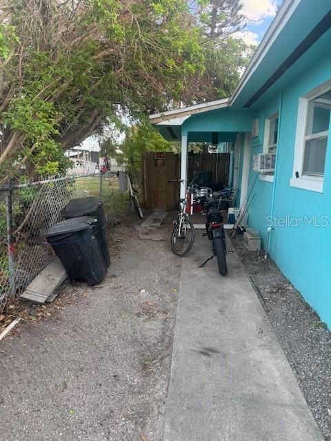 待售: $479,000 (4 贝兹, 0 浴室, 1400 平方英尺)