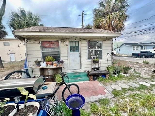 待售: $1,300,000 (4 贝兹, 0 浴室, 2094 平方英尺)