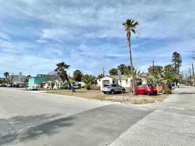 待售: $1,300,000 (4 贝兹, 0 浴室, 2094 平方英尺)