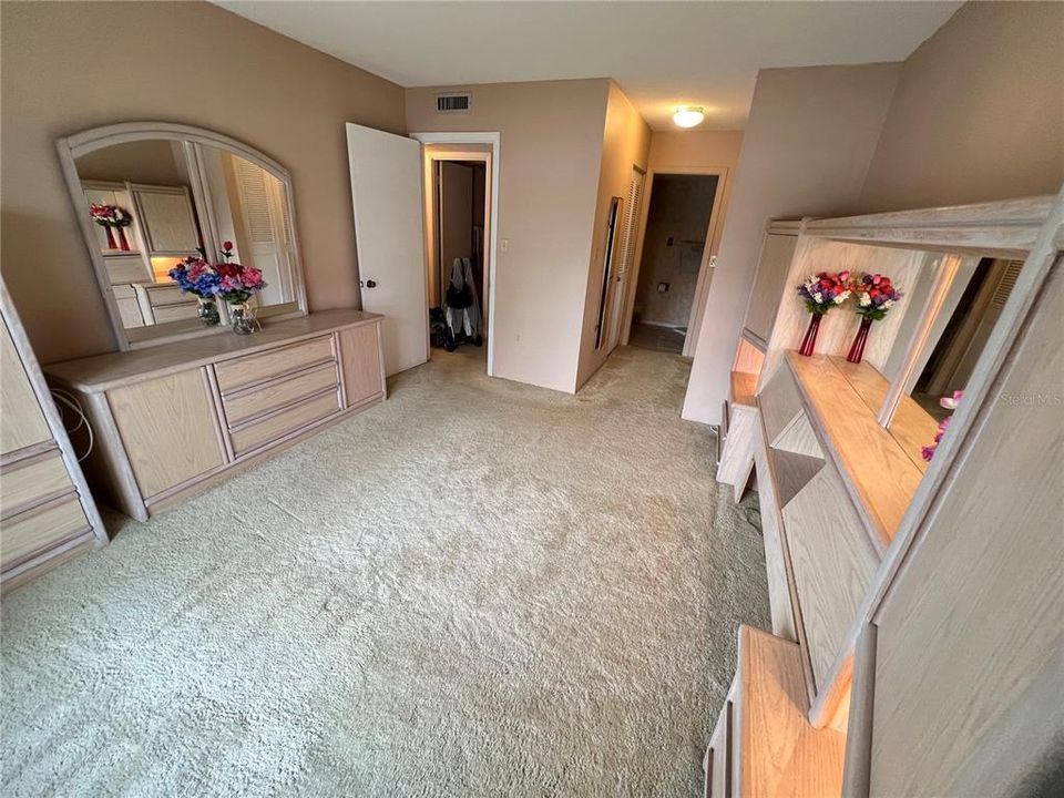 Activo con contrato: $75,000 (2 camas, 2 baños, 919 Pies cuadrados)