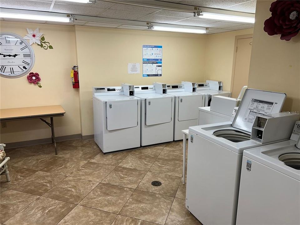 Activo con contrato: $75,000 (2 camas, 2 baños, 919 Pies cuadrados)