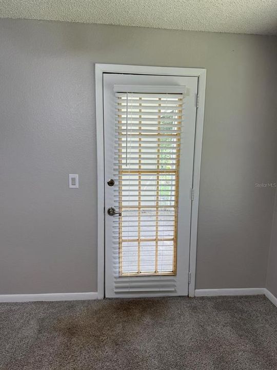 Под контрактом: $143,000 (1 спален, 1 ванн, 715 Квадратных фут)