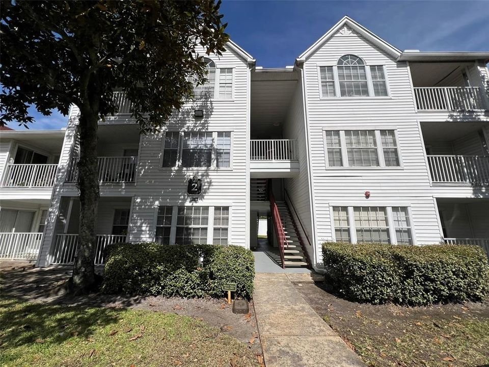 Под контрактом: $143,000 (1 спален, 1 ванн, 715 Квадратных фут)