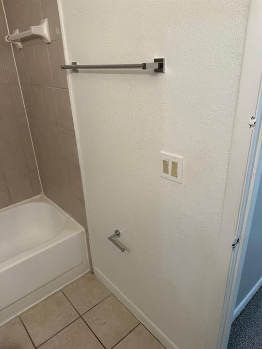 Под контрактом: $143,000 (1 спален, 1 ванн, 715 Квадратных фут)