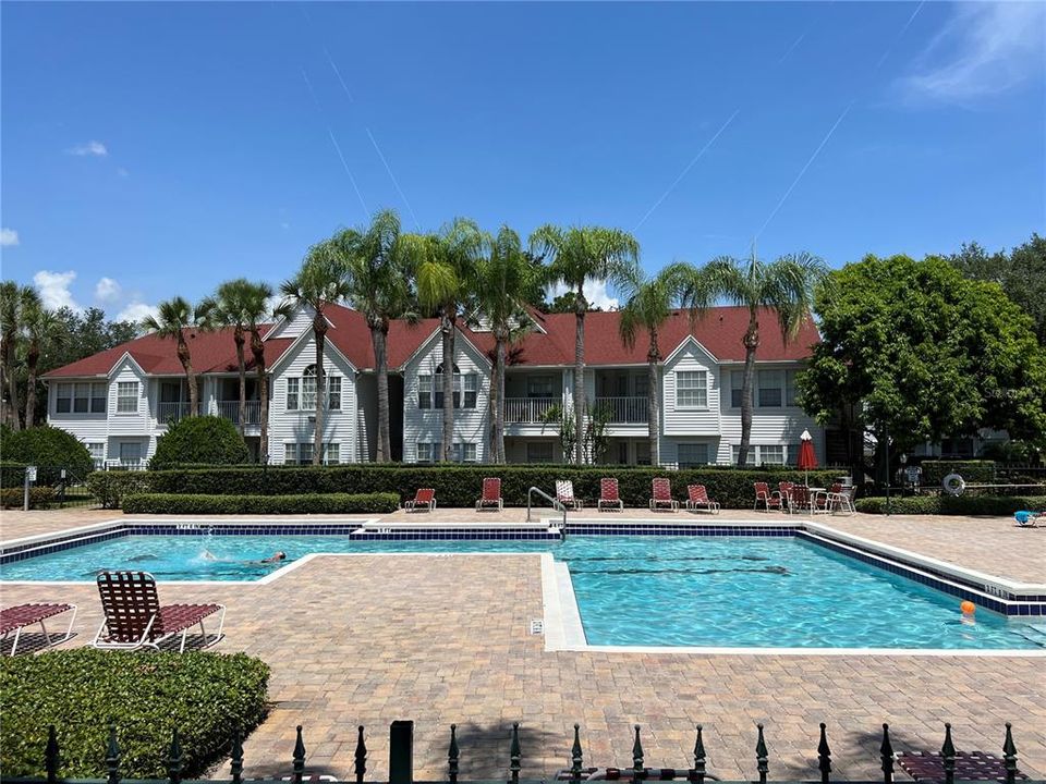 Под контрактом: $143,000 (1 спален, 1 ванн, 715 Квадратных фут)