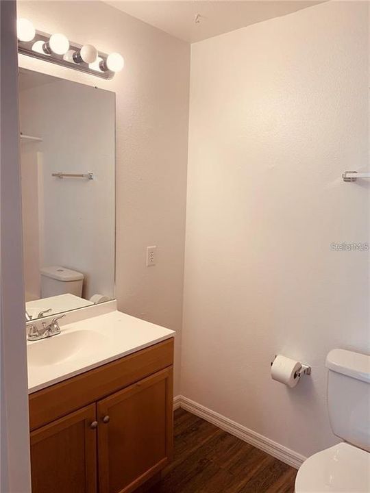 待售: $512,000 (6 贝兹, 0 浴室, 2388 平方英尺)