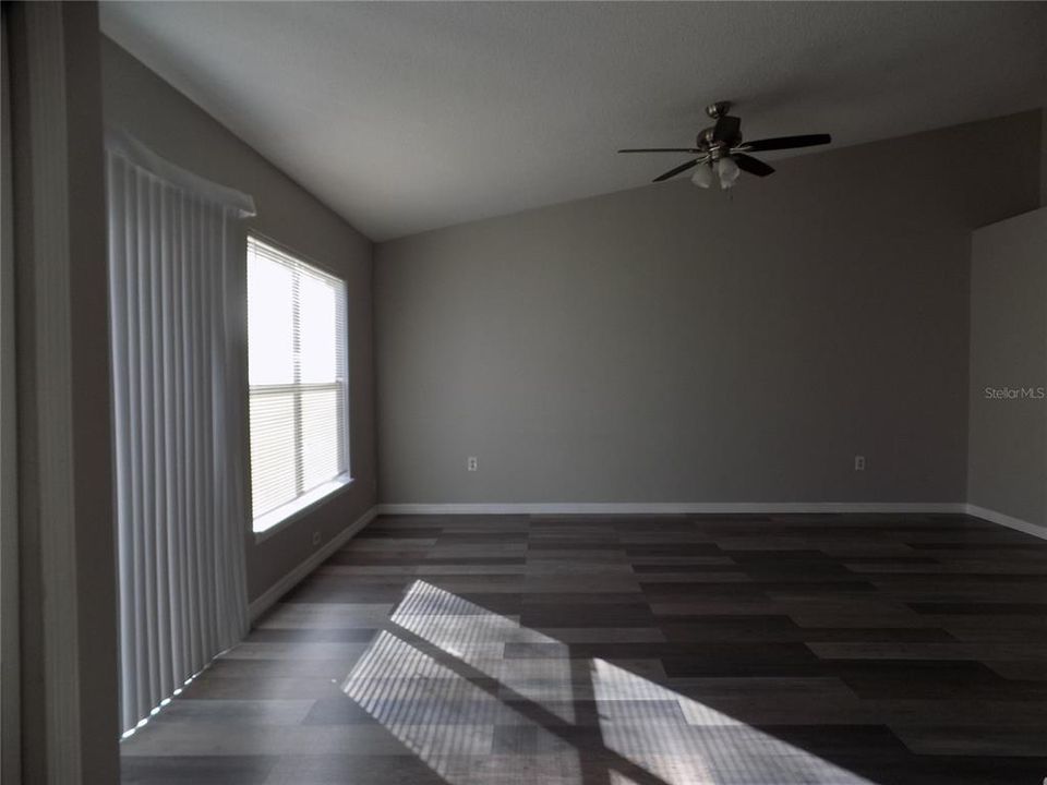 待售: $512,000 (6 贝兹, 0 浴室, 2388 平方英尺)