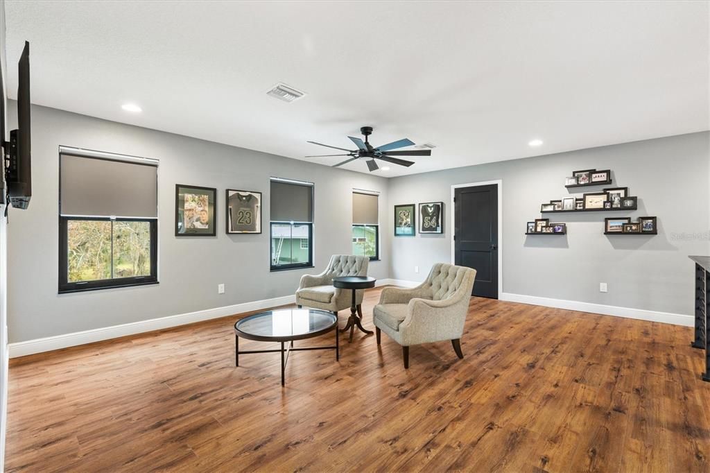 En Venta: $494,900 (3 camas, 2 baños, 2244 Pies cuadrados)