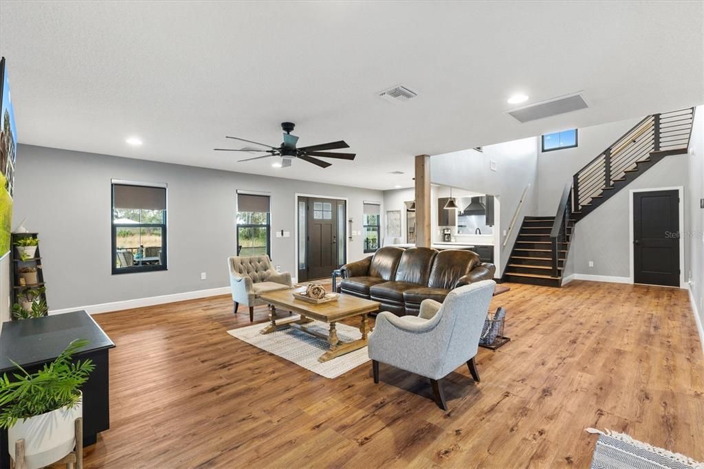 En Venta: $494,900 (3 camas, 2 baños, 2244 Pies cuadrados)