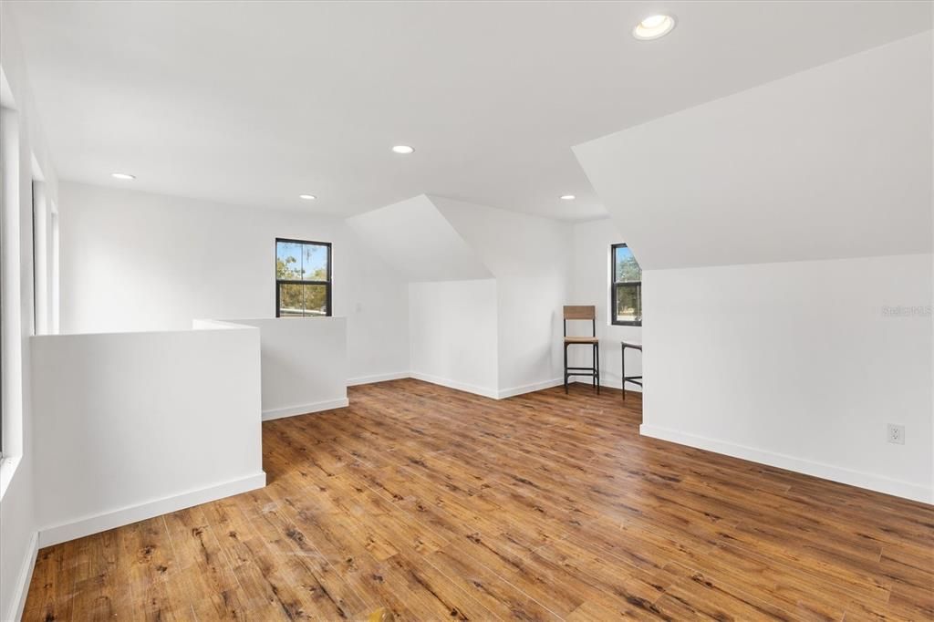 En Venta: $494,900 (3 camas, 2 baños, 2244 Pies cuadrados)