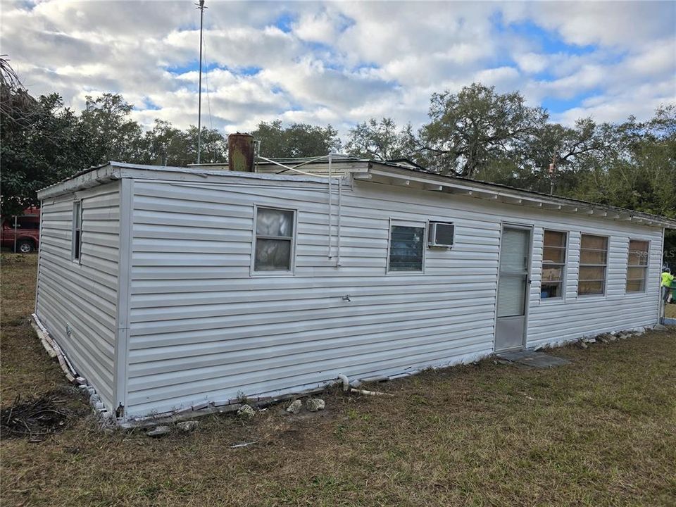 На продажу: $124,990 (2 спален, 1 ванн, 464 Квадратных фут)