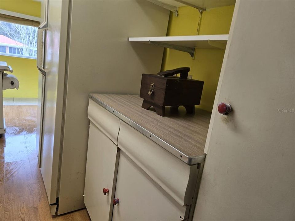 На продажу: $124,990 (2 спален, 1 ванн, 464 Квадратных фут)