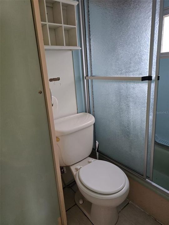 На продажу: $124,990 (2 спален, 1 ванн, 464 Квадратных фут)