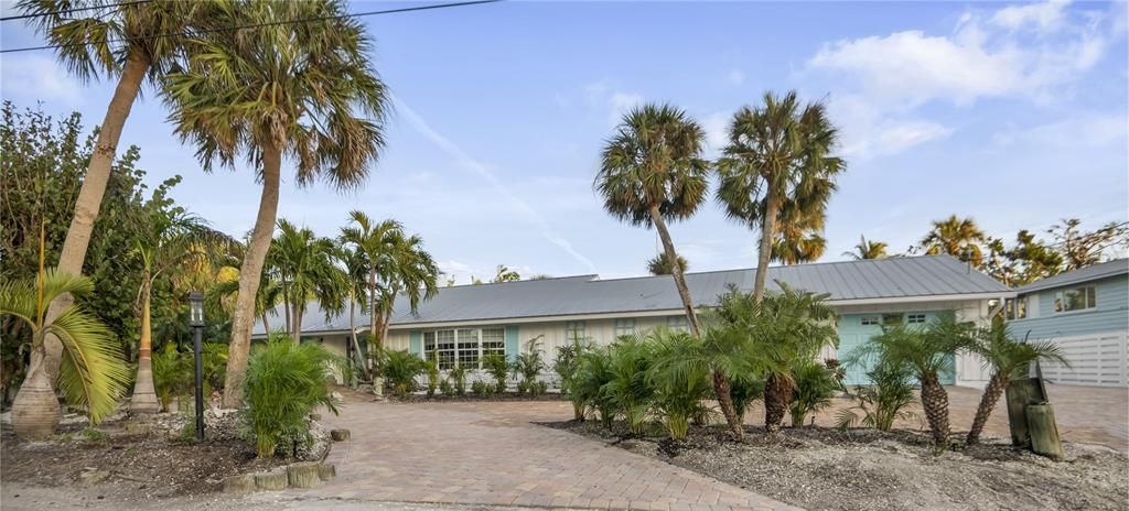 For Rent: $17,000 (4 beds, 3 baths, 2743 Square Feet)
