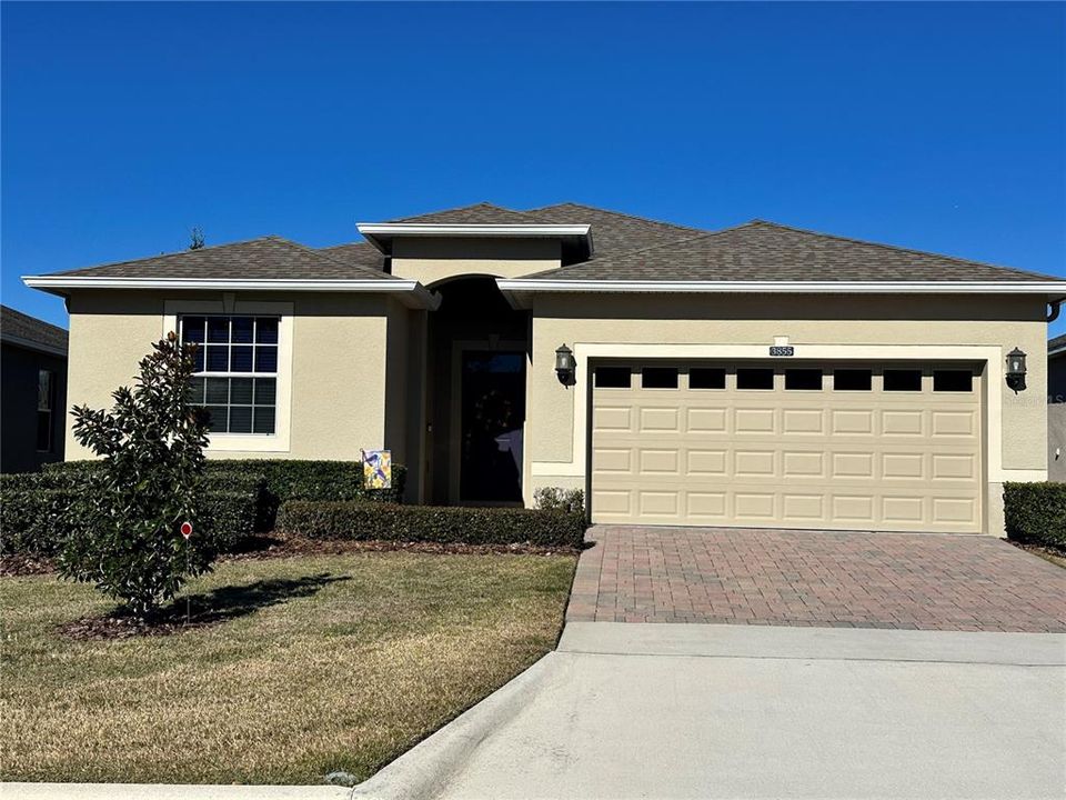 Recently Sold: $410,000 (3 beds, 2 baths, 1574 Square Feet)